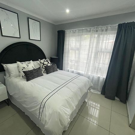 Trendy, Comfortable 1 Bedroom Apartments In Mthatha Exterior photo