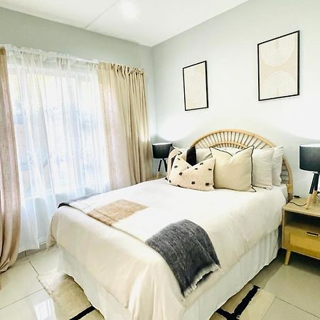Trendy, Comfortable 1 Bedroom Apartments In Mthatha Exterior photo