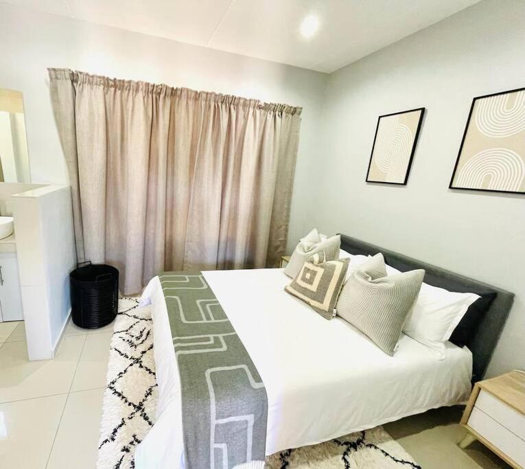 Trendy, Comfortable 1 Bedroom Apartments In Mthatha Exterior photo