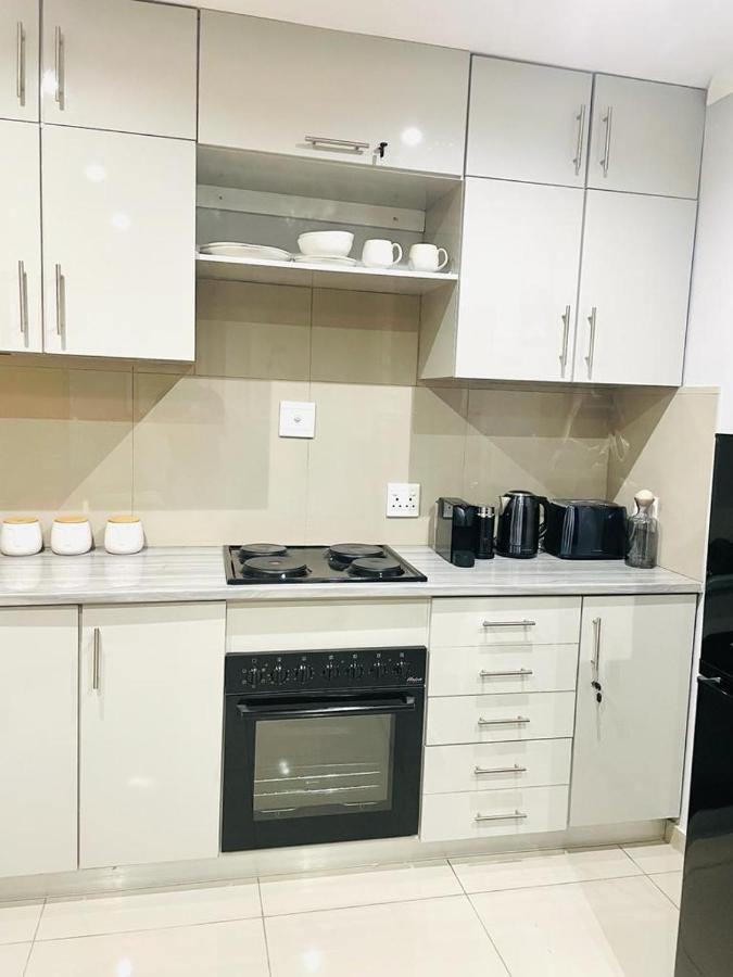 Trendy, Comfortable 1 Bedroom Apartments In Mthatha Exterior photo