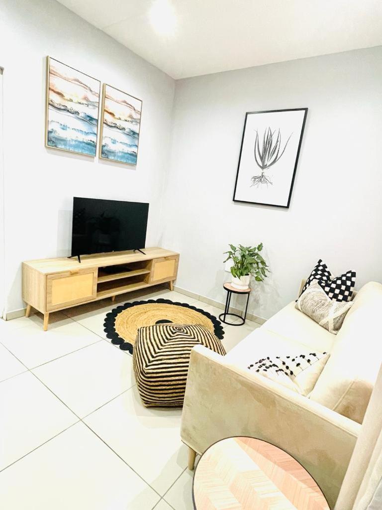 Trendy, Comfortable 1 Bedroom Apartments In Mthatha Exterior photo