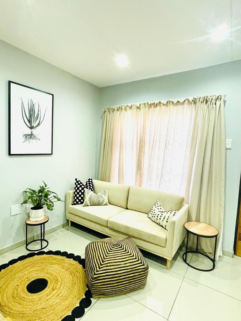 Trendy, Comfortable 1 Bedroom Apartments In Mthatha Exterior photo